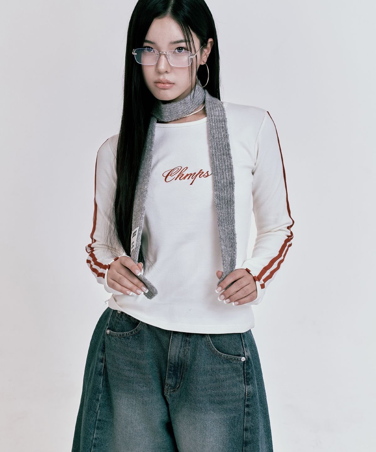 본챔스(BORN CHAMPS) CHMPS 라인 롱슬리브 B24FT07WH