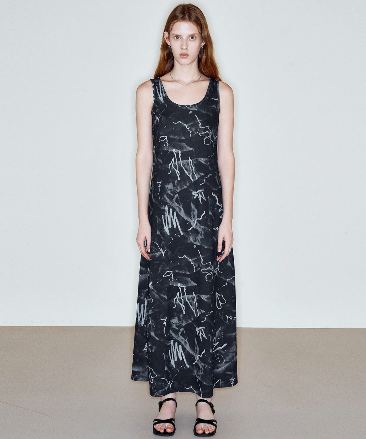 씨커슨(CKUSUN) DRAWING SLEEVELESS DRESS_BLACK