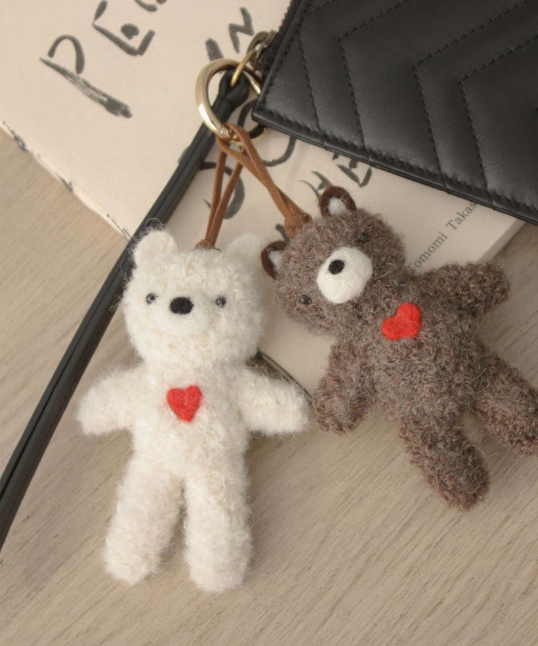 felt alpaca keyring-the Heart bear