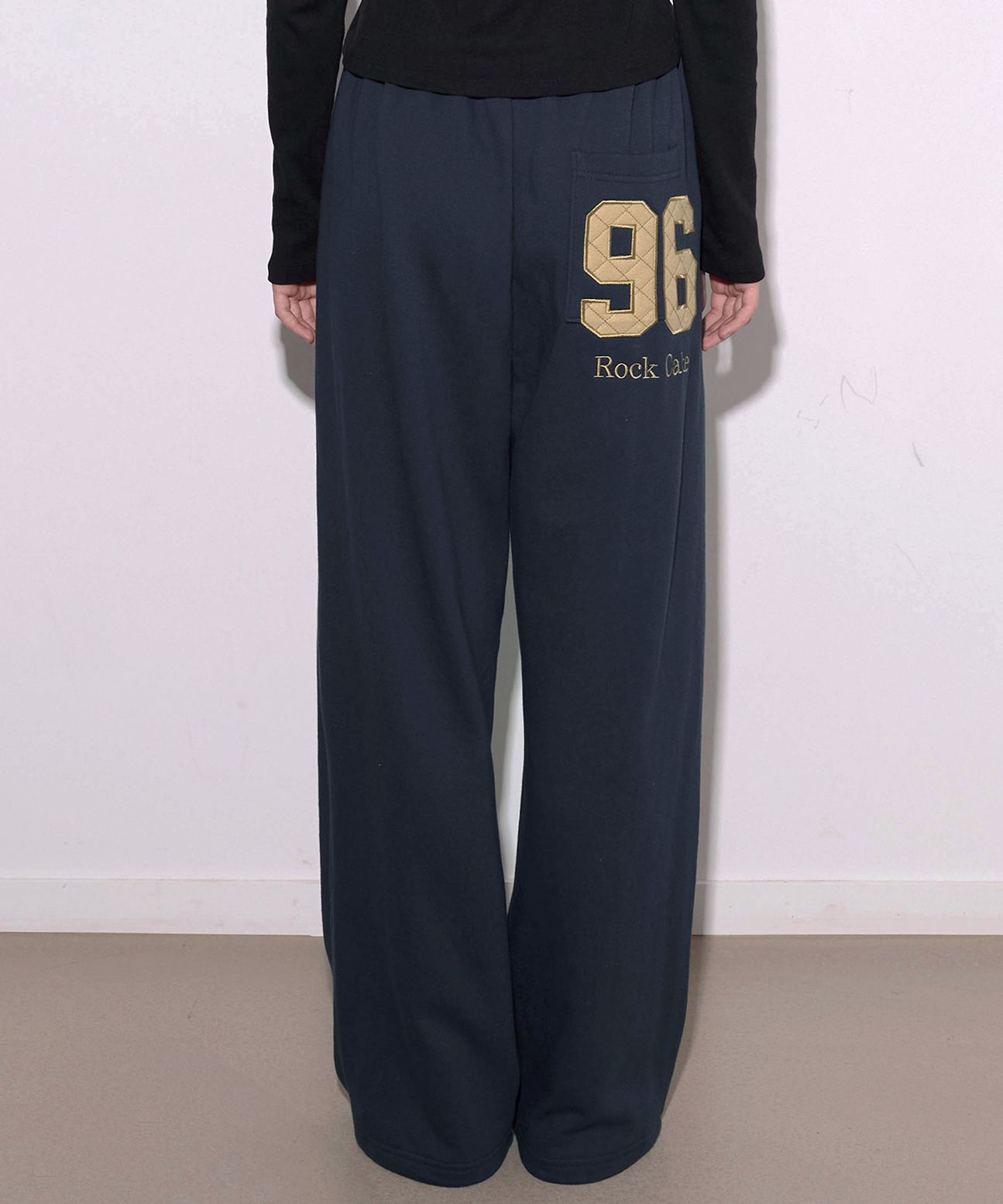 パンツ ROCKCAKE 96 Applique 2way Jogger 5BSH062 MUSINSA公式 | ROCKCAKE 96 Applique 2way Jogger - Navy