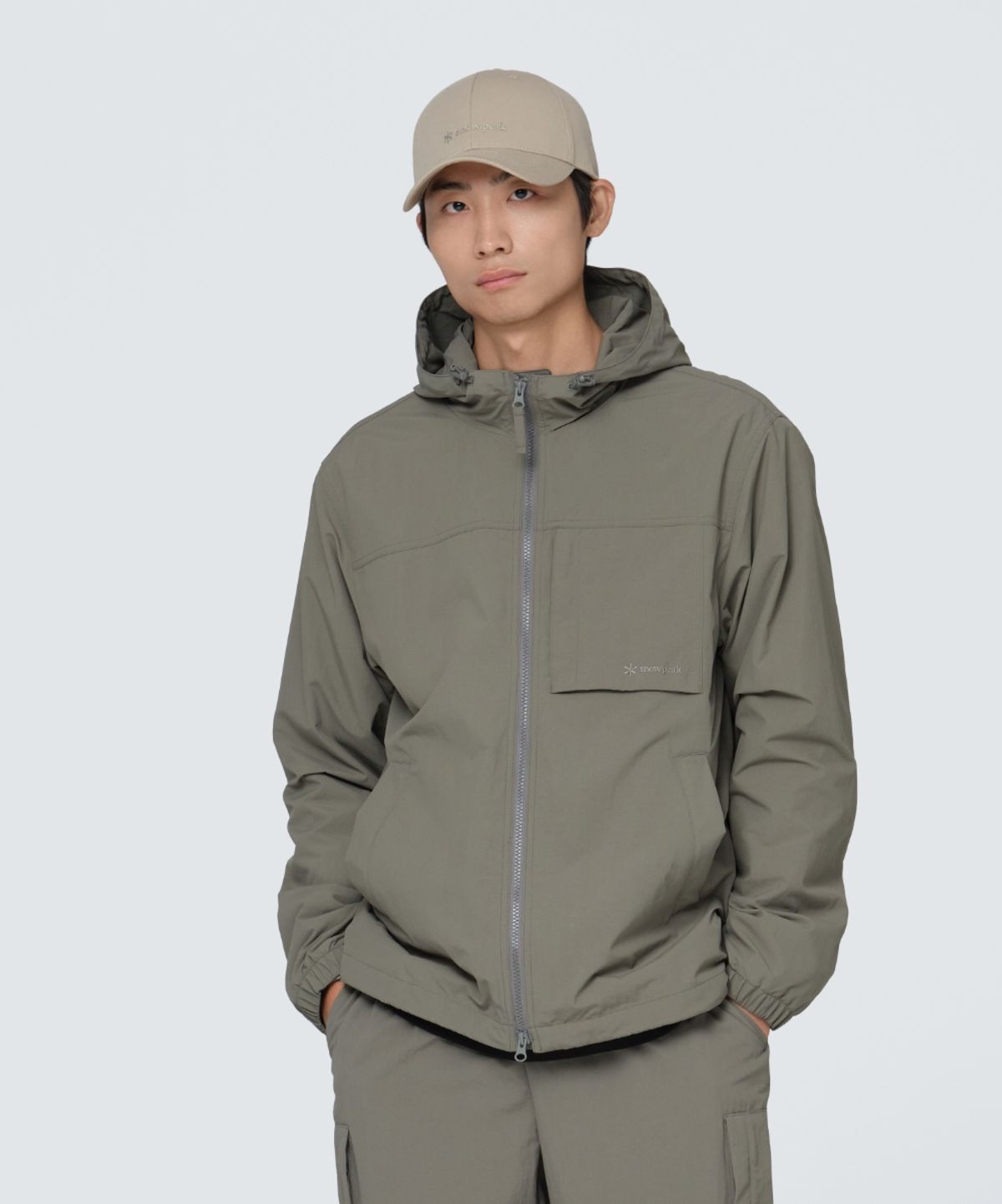 스노우피크 어패럴(SNOWPEAK APPAREL) 캠플 포켓 바람막이 (S24FMCWB12) Dark Khaki