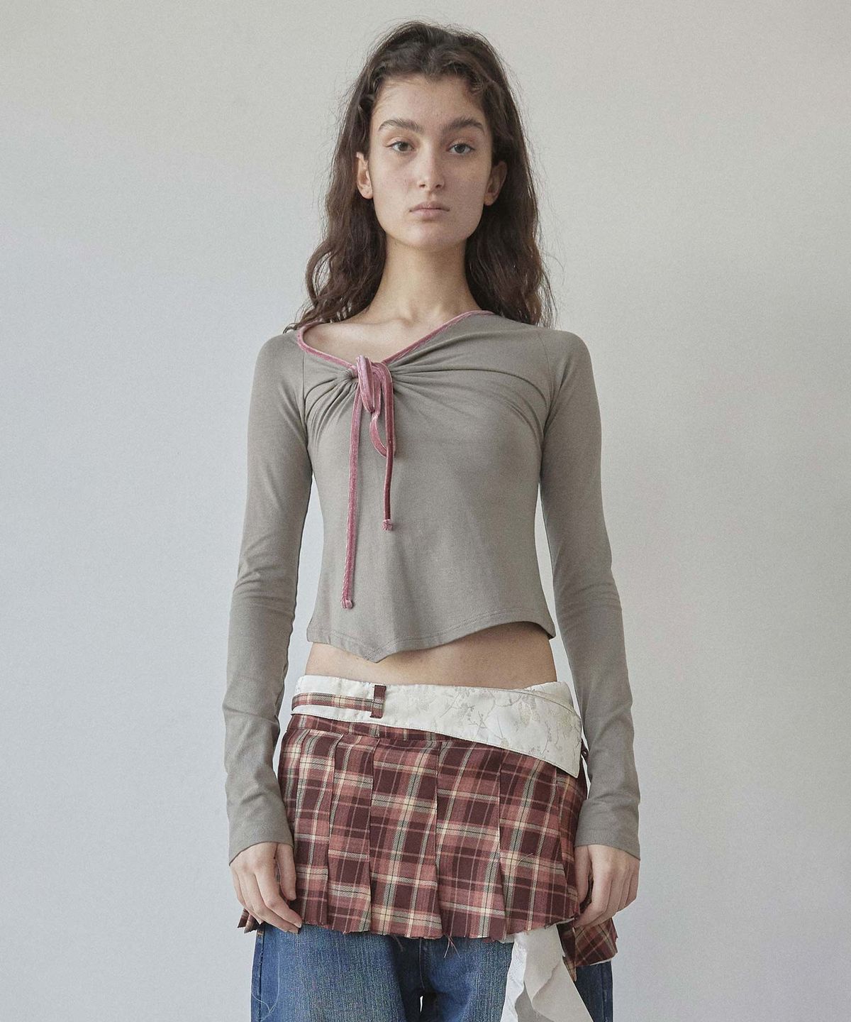 스컬프터(SCULPTOR) Zen Velvet Trimming Top Taupe