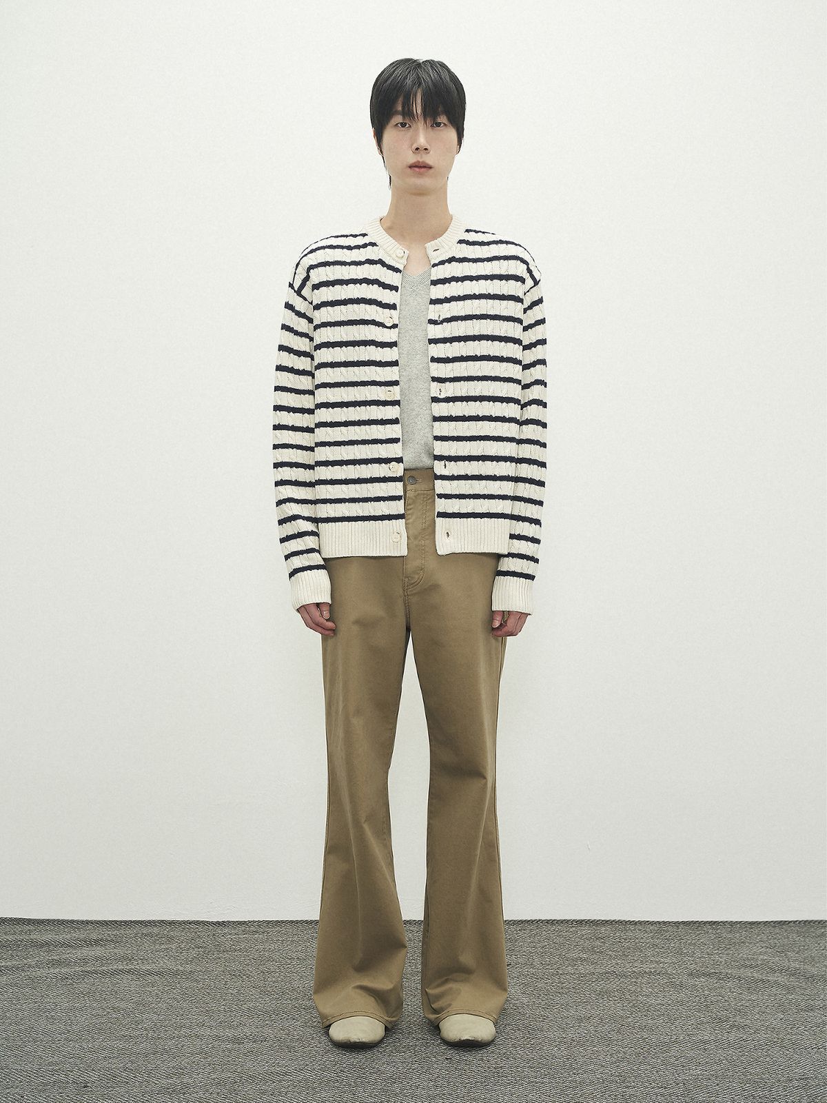포커페이스(POKERFACE) CABLE STRIPE CARDIGAN IVORY