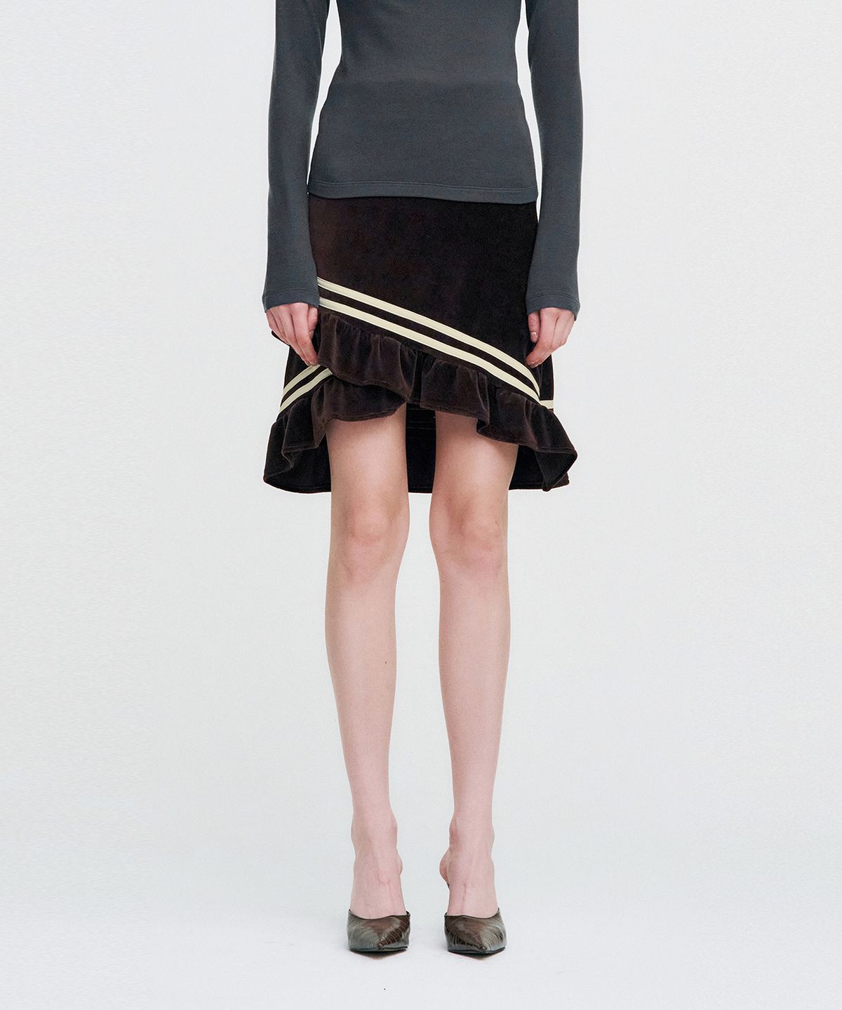 킴지수(KIMZISU) Color Strap Velour Frill Skirt _ BROWN
