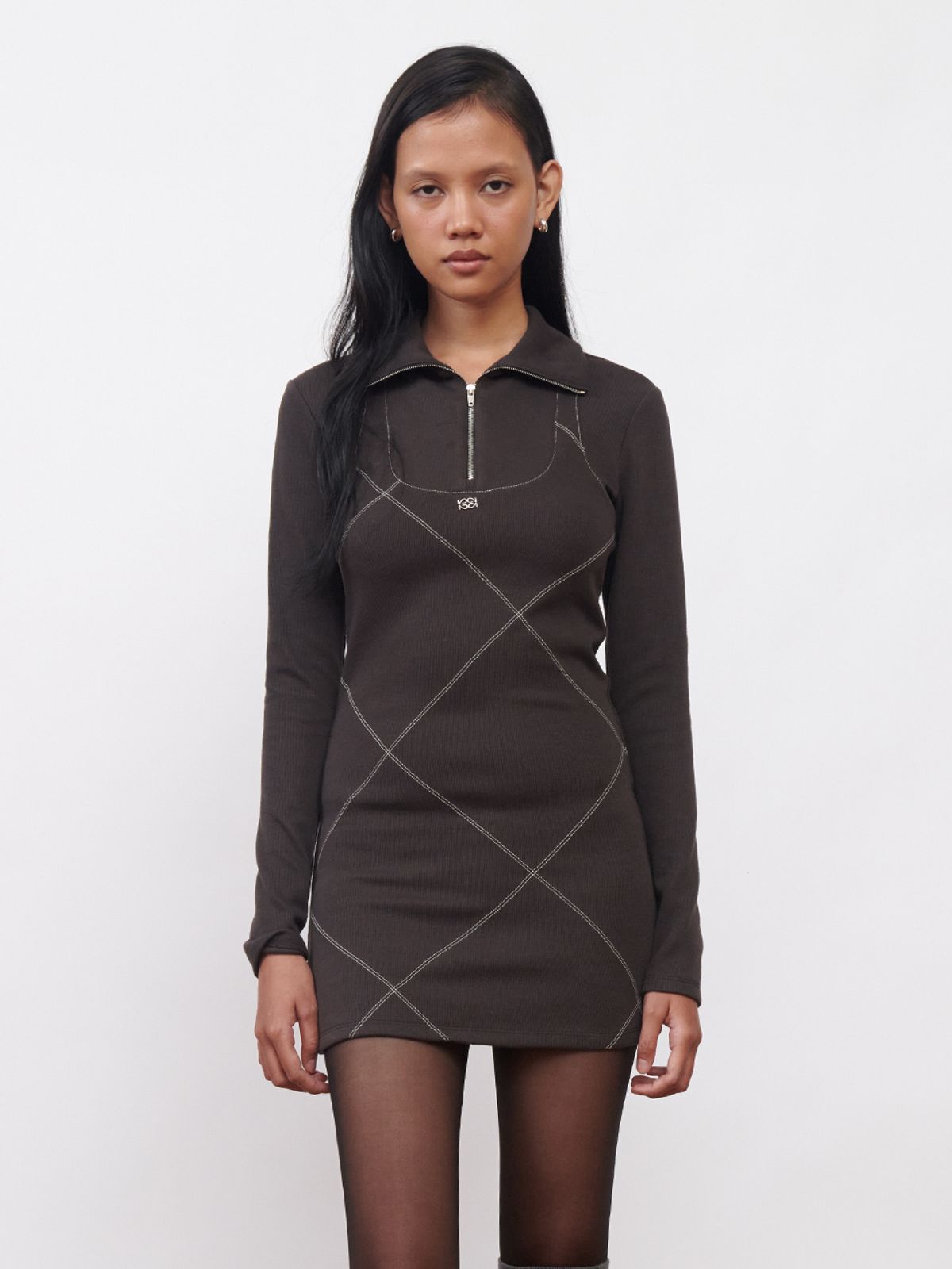 기준(KIJUN) Stitched Half Zip-Up Dress Dark Brown