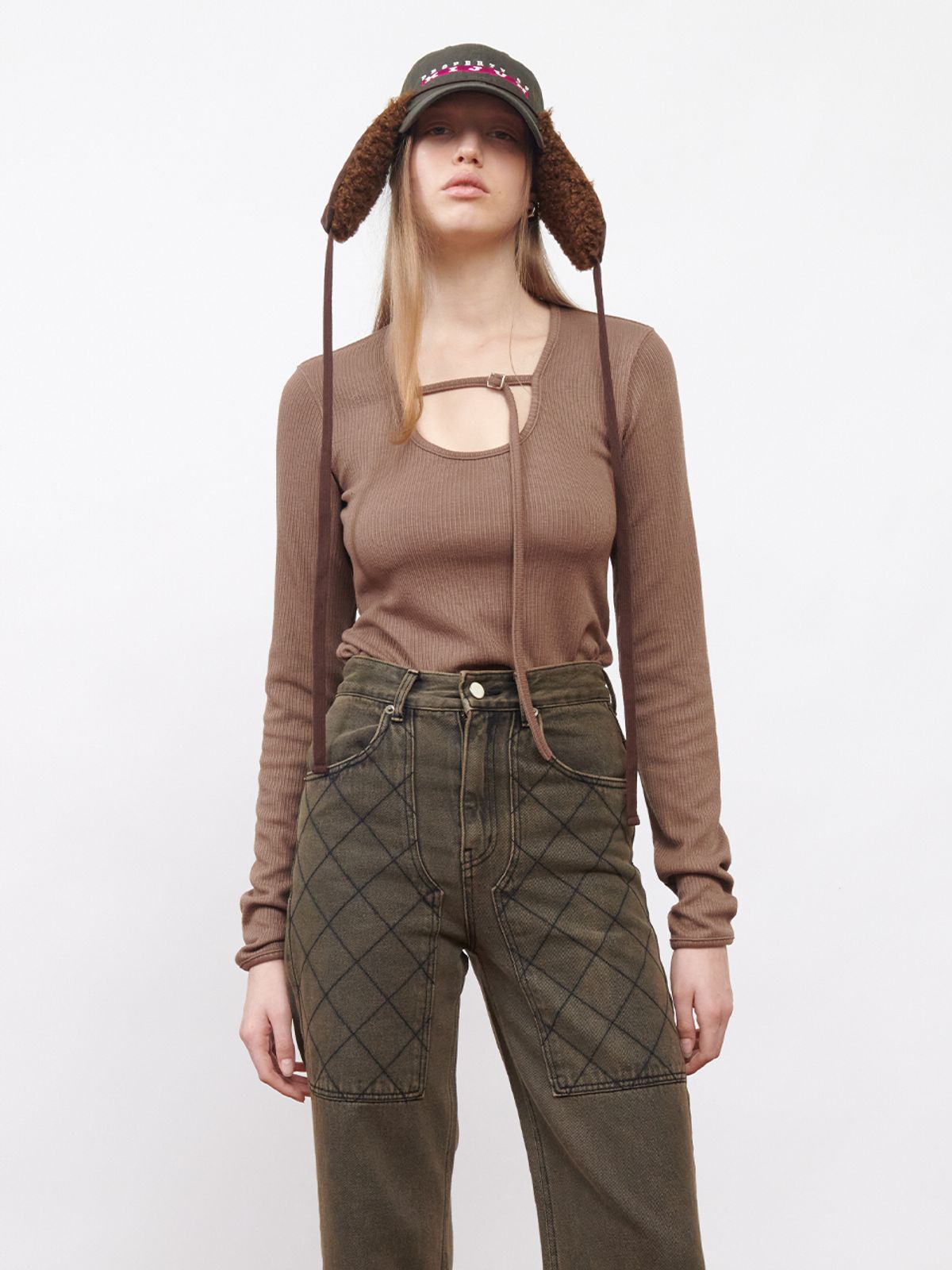 기준(KIJUN) Belted U-Neck Top Light Brown