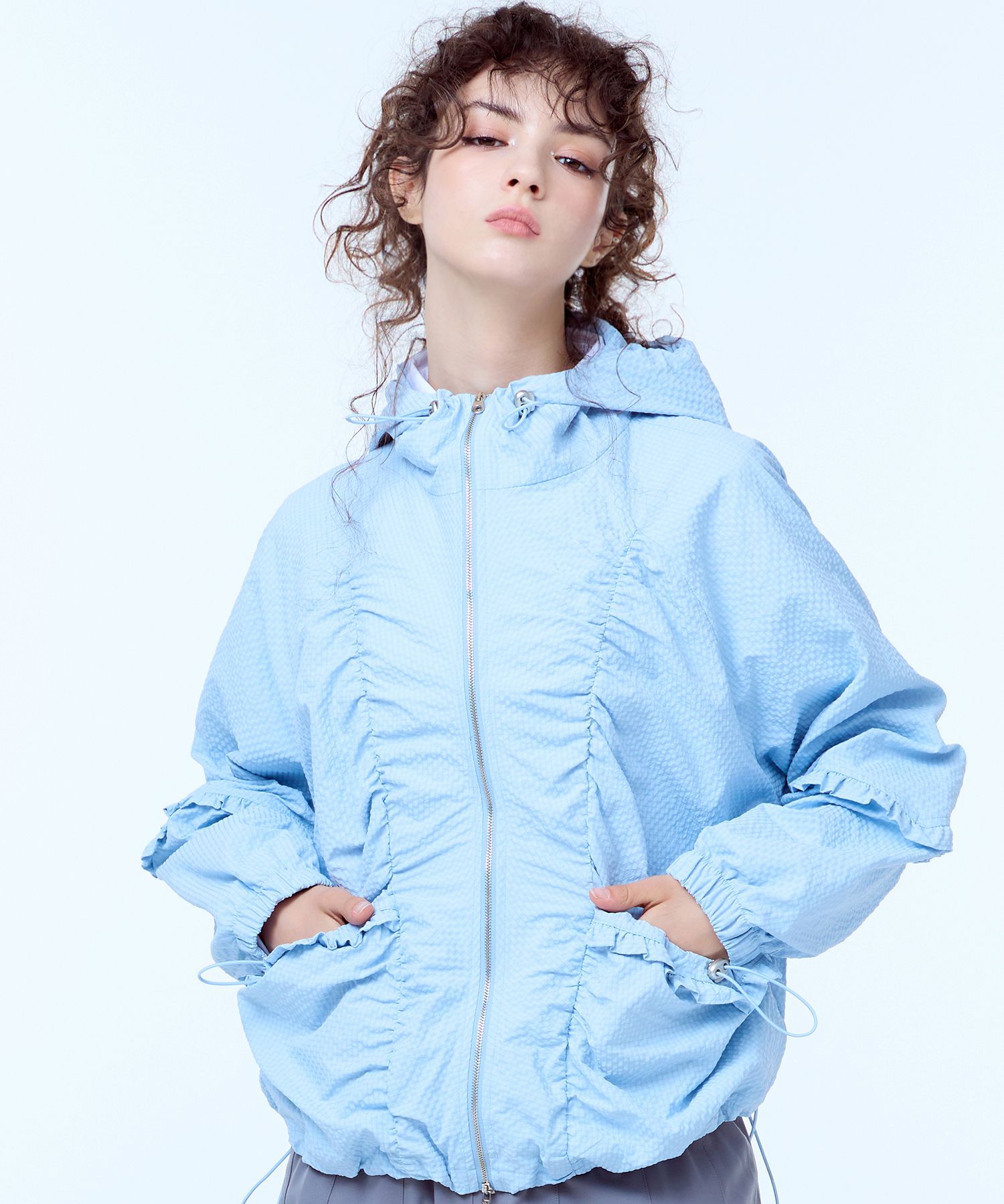 [LUV IS TRUE]★24FW★韓国人気★PA FRILL SHIRRING WINDBREAKER MUSINSA公式 | LUV IS TRUE PA FRILL SHIRRING WINDBREAKER(SKY
