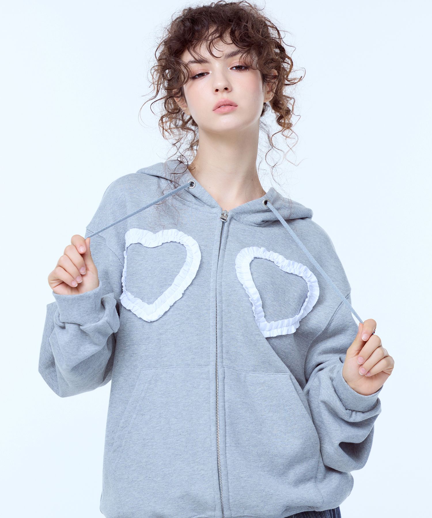 MUSINSA公式 | LUVISTRUE PA FRILL HEART HOOD ZIPUP(GRAY)