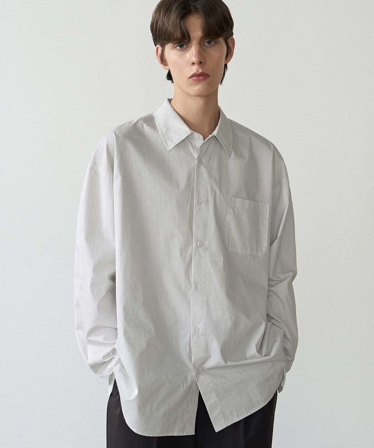 드로우핏(DRAW FIT) 타이디 미니멀 스트라이프 셔츠 [WHITE]