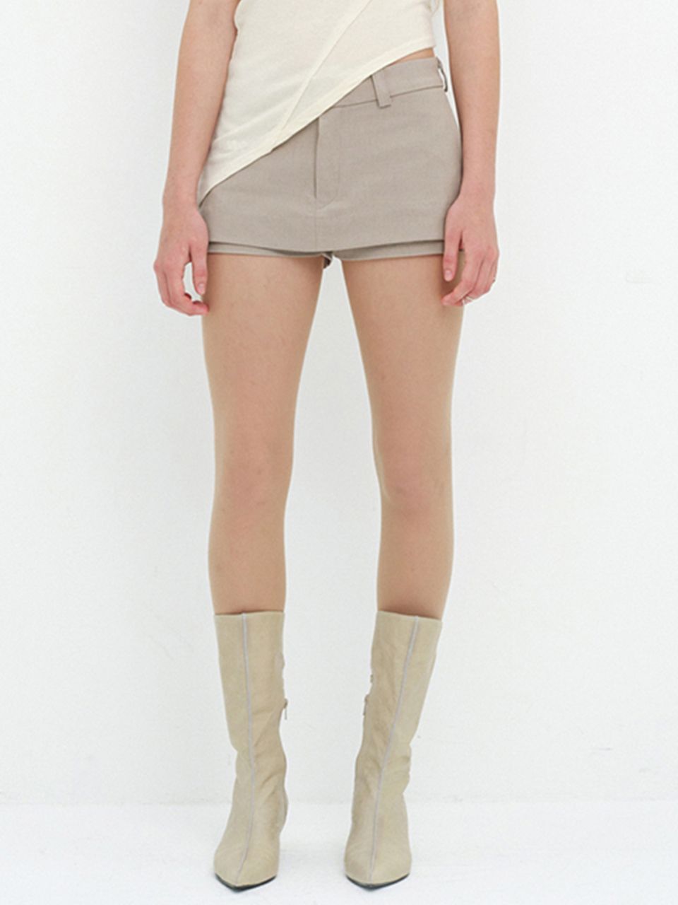 ★CERRIC★FAKE WRAP SHORT PANTS★1301★Beige★韓国★大人気★ FAKE WRAP SHORT PANTS / BEIGE - CERRIC