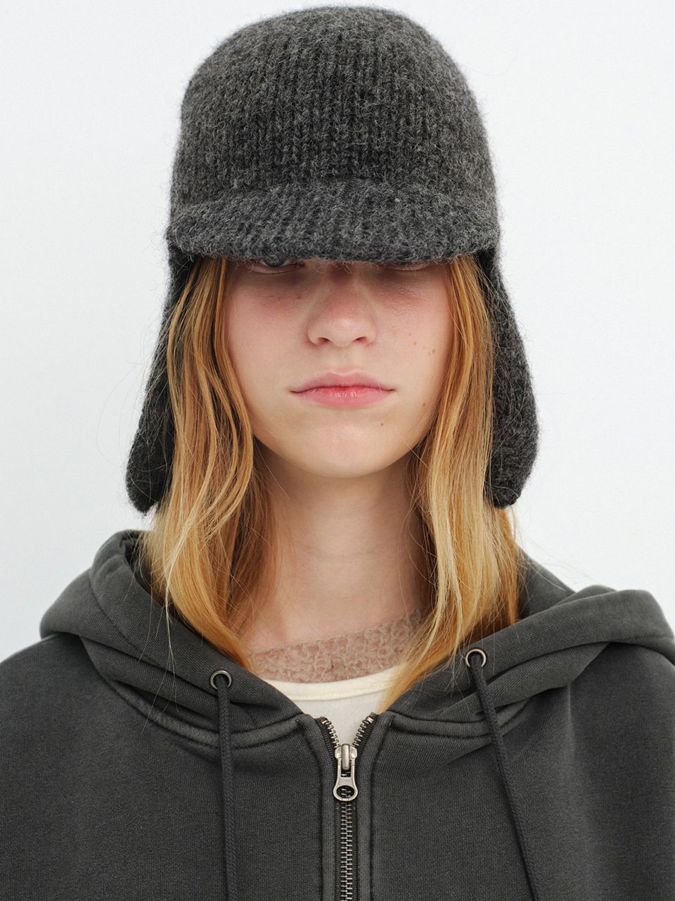 ★CERRIC★TROOPER KNIT BEANIE★1357_1356★韓国★大人気★ MUSINSA | CERRIC TROOPER KNIT BEANIE / CHARCOAL