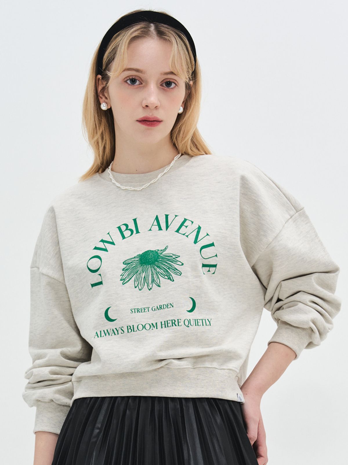 로우비(LOWBI) Dandelion flower sweat shirt _ Oatmeal