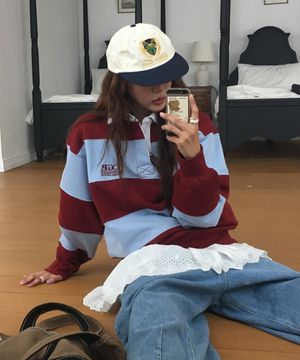 CGP 스몰 스퀘어 로고 스트라이프 럭비 맨투맨_버건디