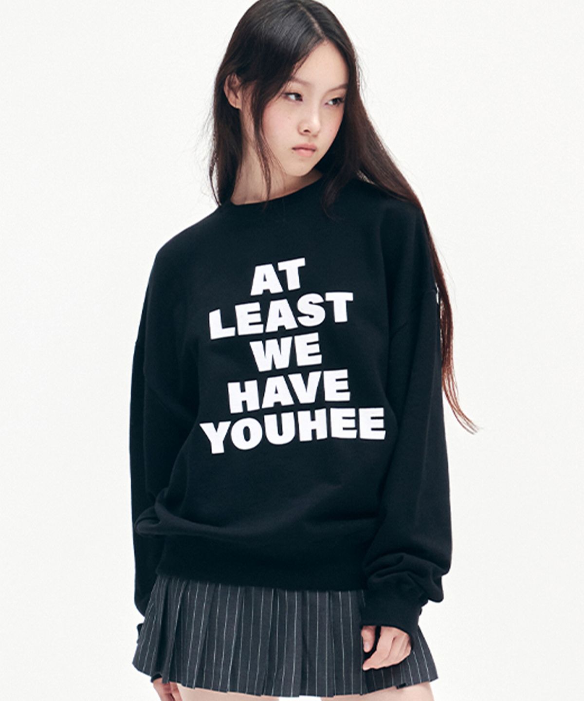 유희(YOUHEE) YOUHEE LETTERING SWEATSHIRTS BLACK