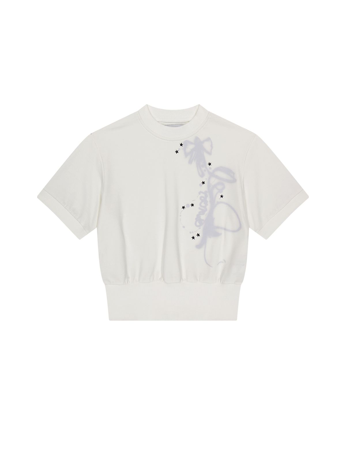 뚜오미오(TUOMIO) RIBBON GRAPHIC MOCK NECK TOP [WHITE]