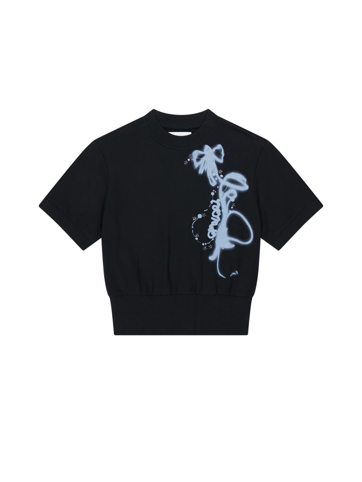 뚜오미오(TUOMIO) RIBBON GRAPHIC MOCK NECK TOP [BLACK]