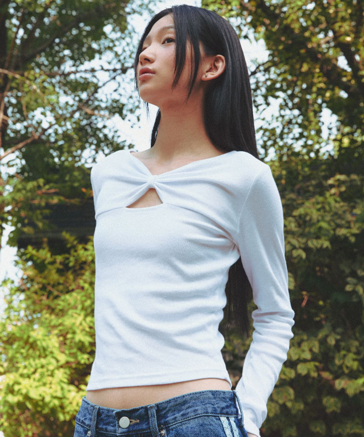 론론(RONRON) KNOT RIBBON SLIT LONG SLEEVE WHITE