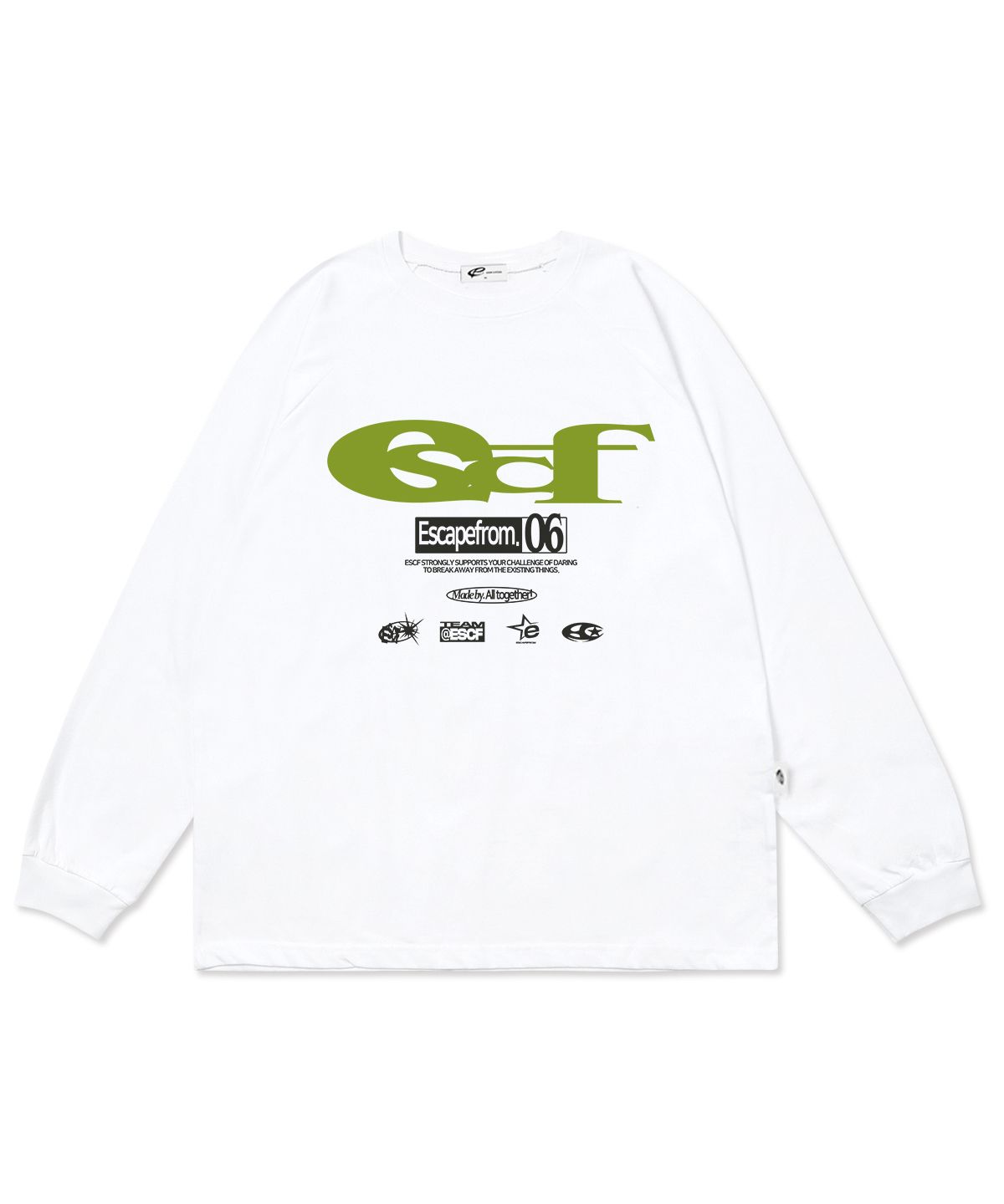 이스케이프프롬(ESCAPEFROM) 그린 ESCF 로고 콜라주 프린트 롱슬리브 화이트