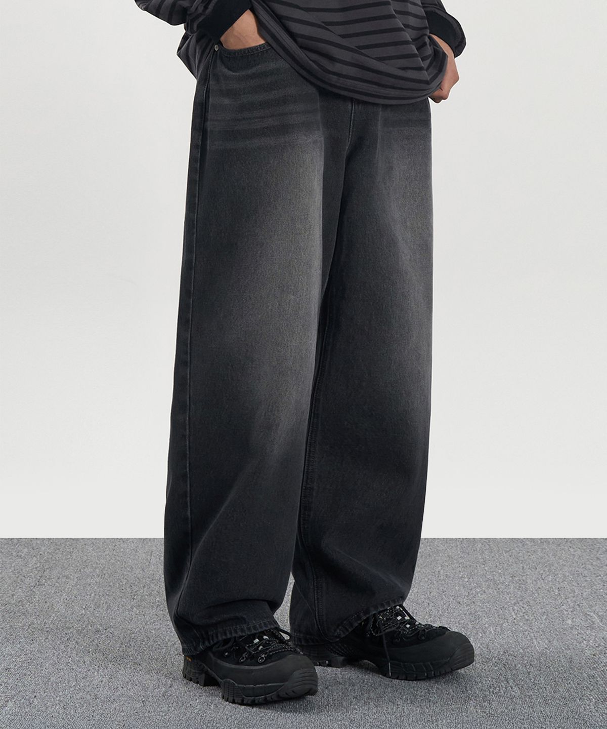 엑스컨테이너(EXCONTAINER) 딥 워싱 와이드 데님 팬츠 (WASHED BLACK)