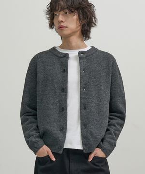 미니멀 버튼 라운드넥 크롭 가디건 (CHARCOAL)