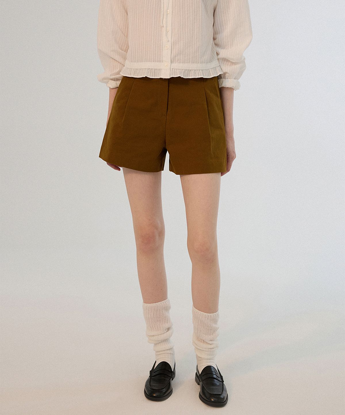 썸웨어버터(SOMEWHEREBUTTER) Peach Cotton Short Pants - Brown