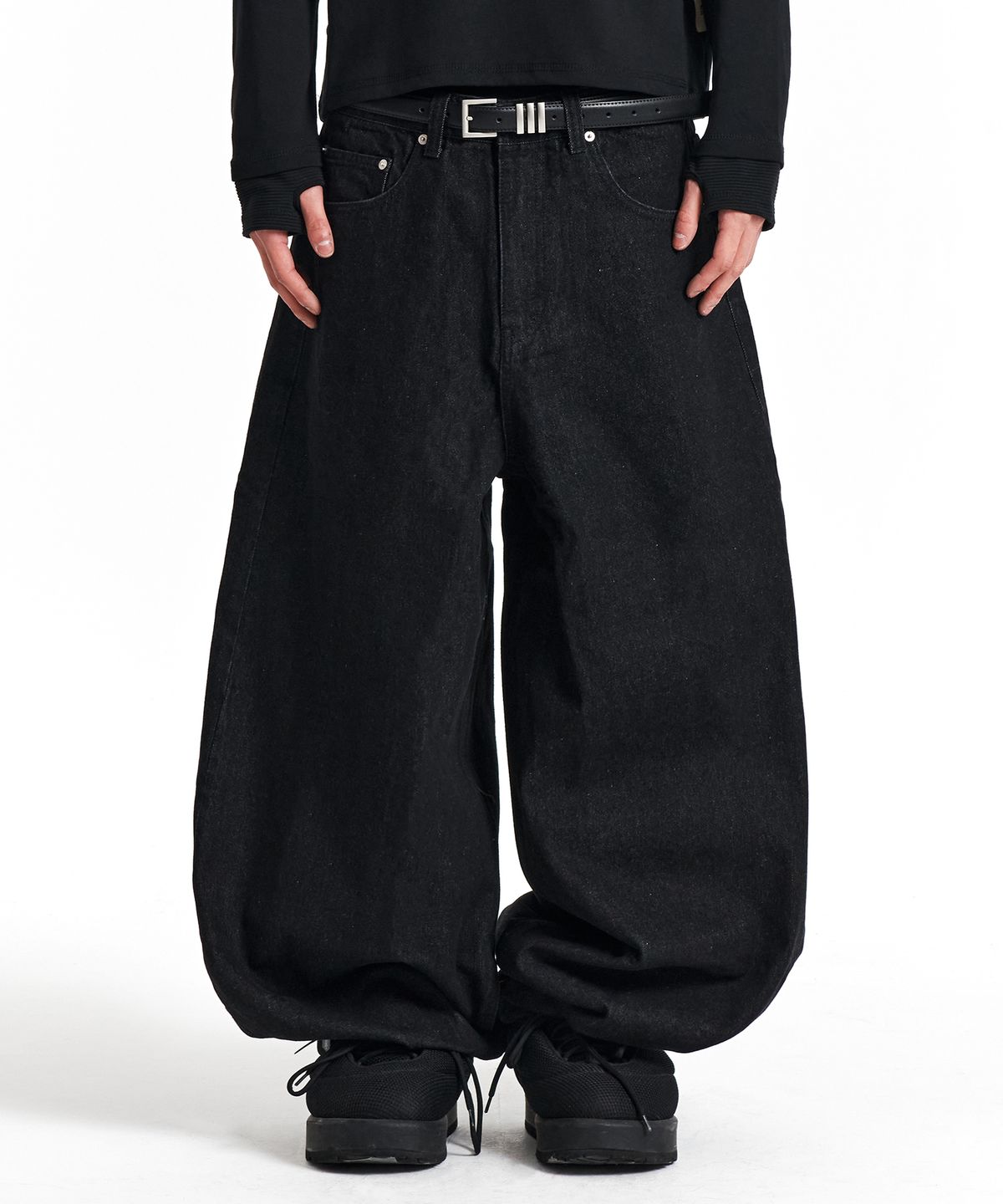 기철(KICHUL) BASIC BALLOON DENIM PANTS (BLACK)