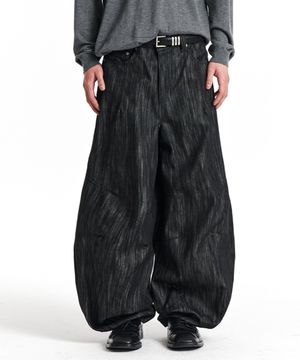 FLOWING WAVE BALLOON DENIM PANTS (RAW BLACK)