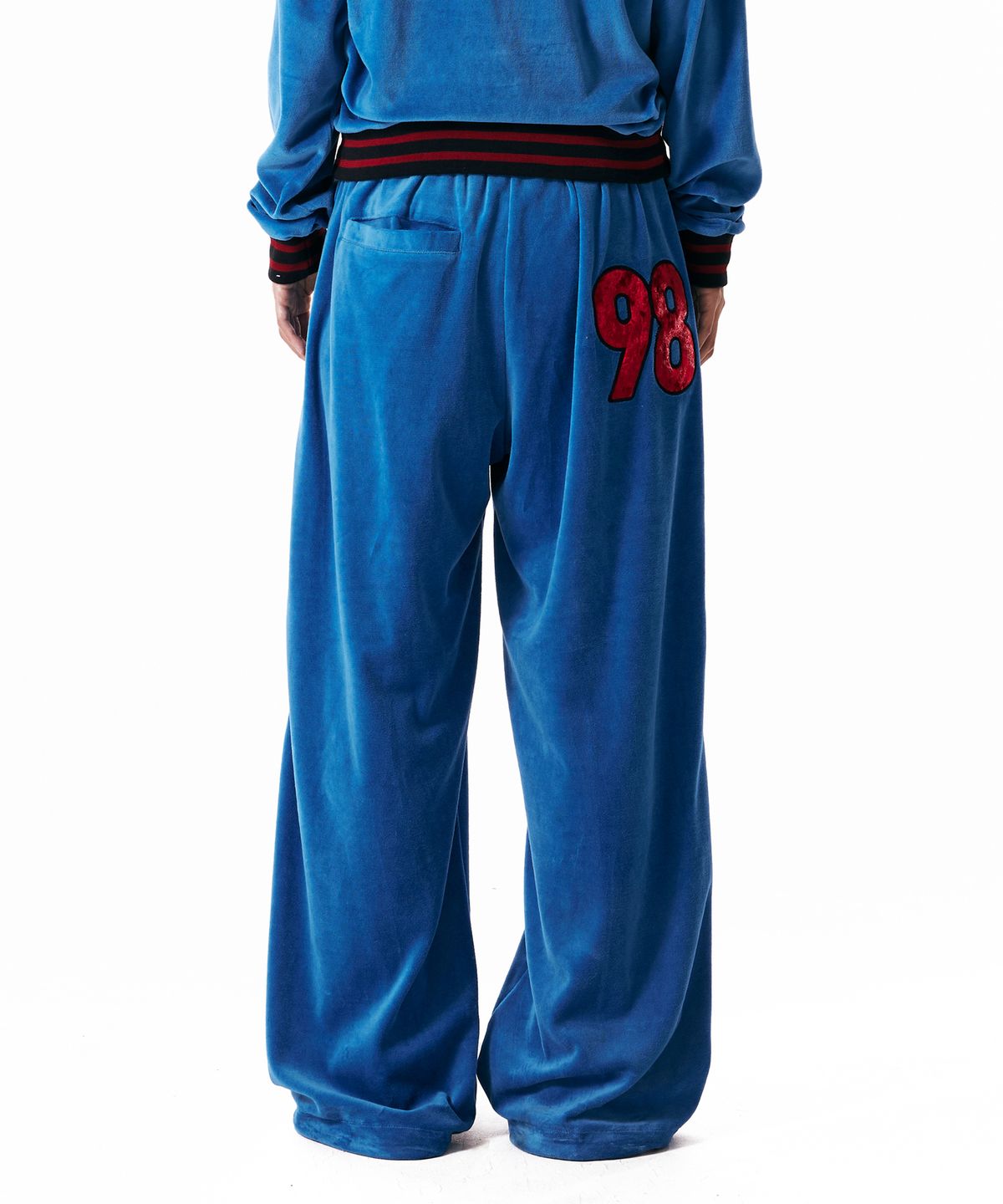 아캄(AAKAM) 98 Patch Velour Pants (Blue)
