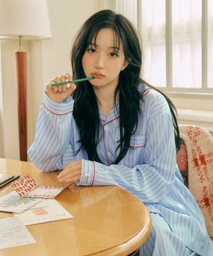 실크핏 클로에 긴팔 커플 잠옷 세트