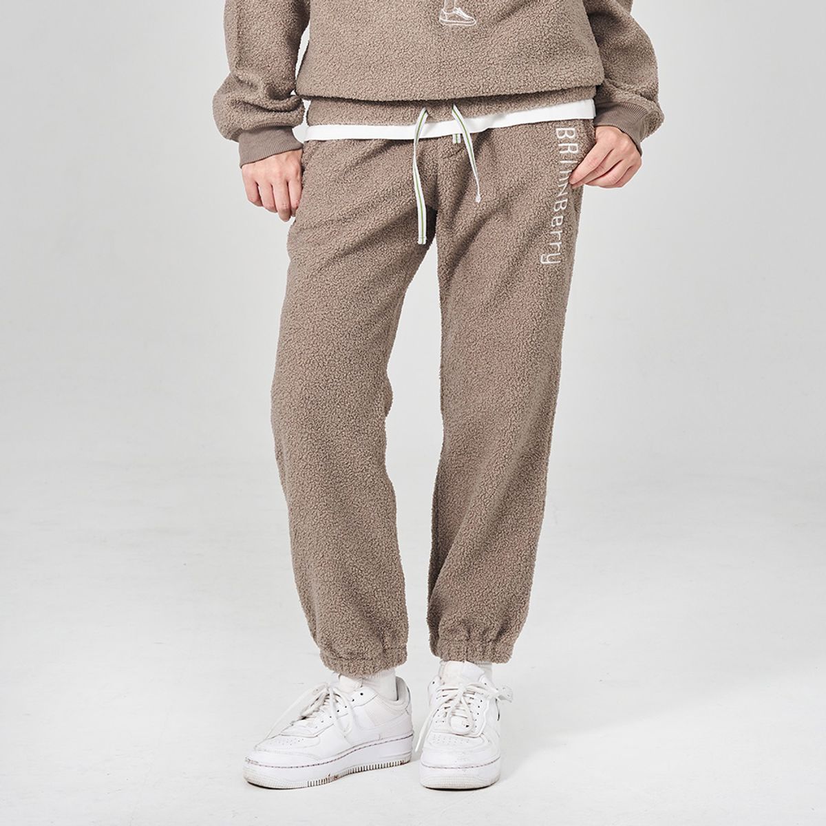 브라이언베리(BRIAN BERRY) BERRYMAN SIGNATURE COMFIT PANTS_LIGHT KHAKI