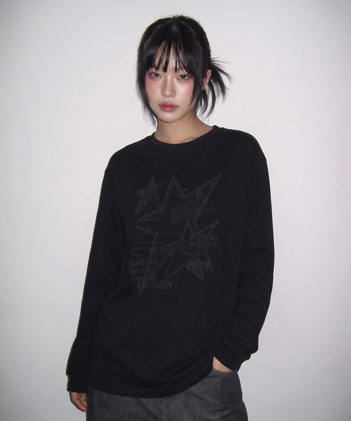 키치어리(KITSCHEERY) Empty Stars Long Sleeve (Black)