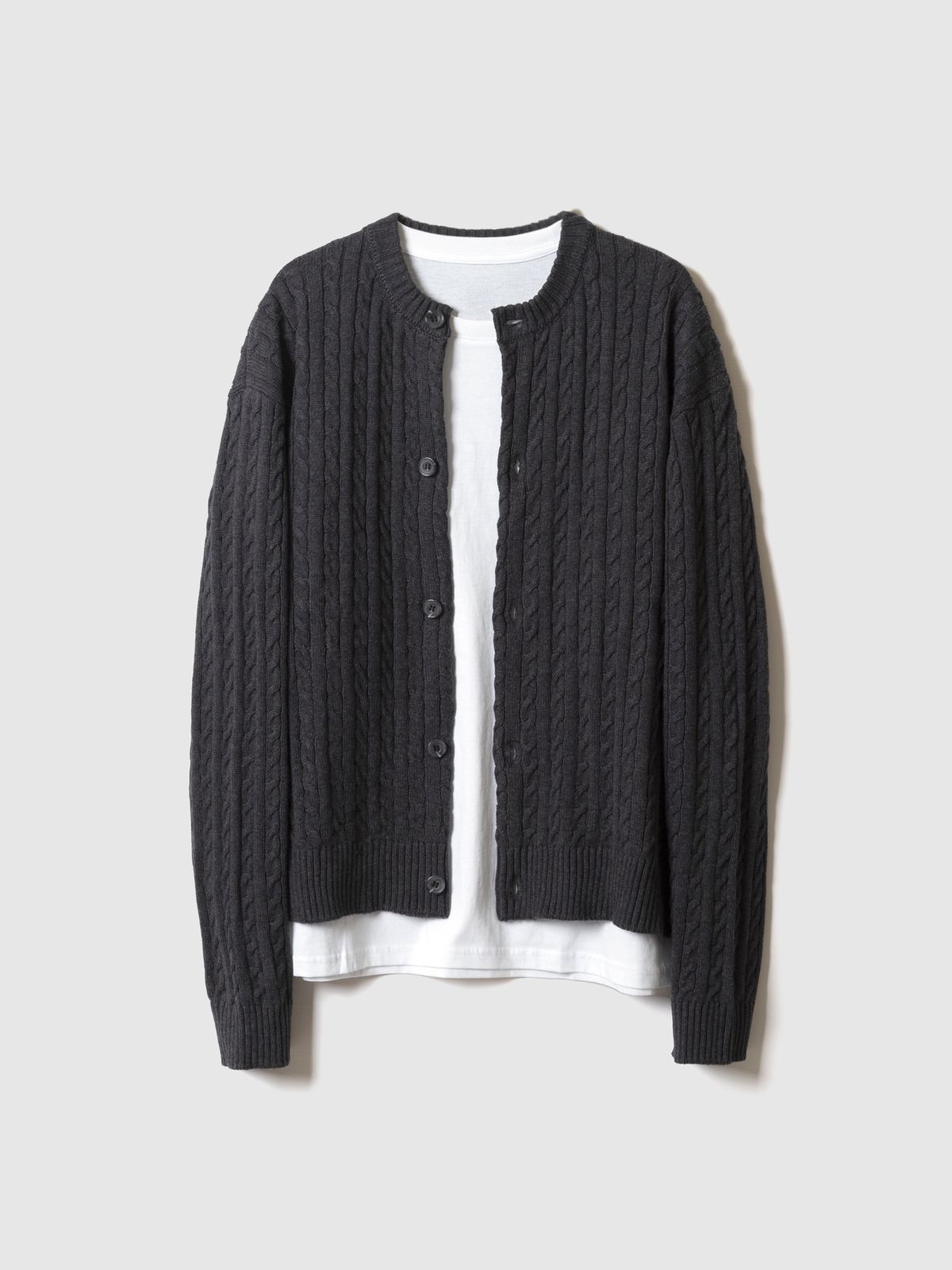 포커페이스(POKERFACE) CABLE CARDIGAN CHARCOAL