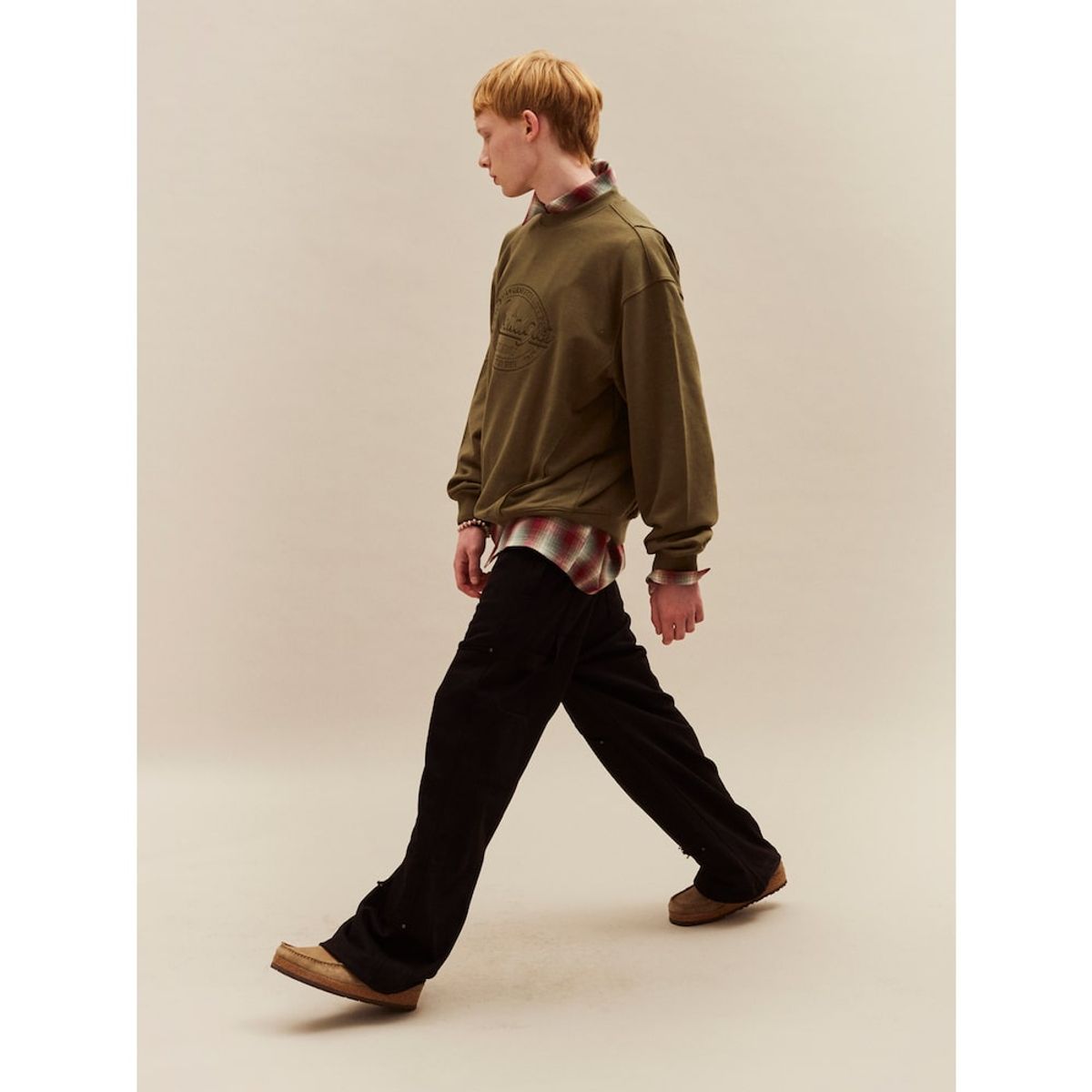 샌드 사운드(SAND SOUND) Nostalgia Season Embroidered Sweatshirt  Khaki