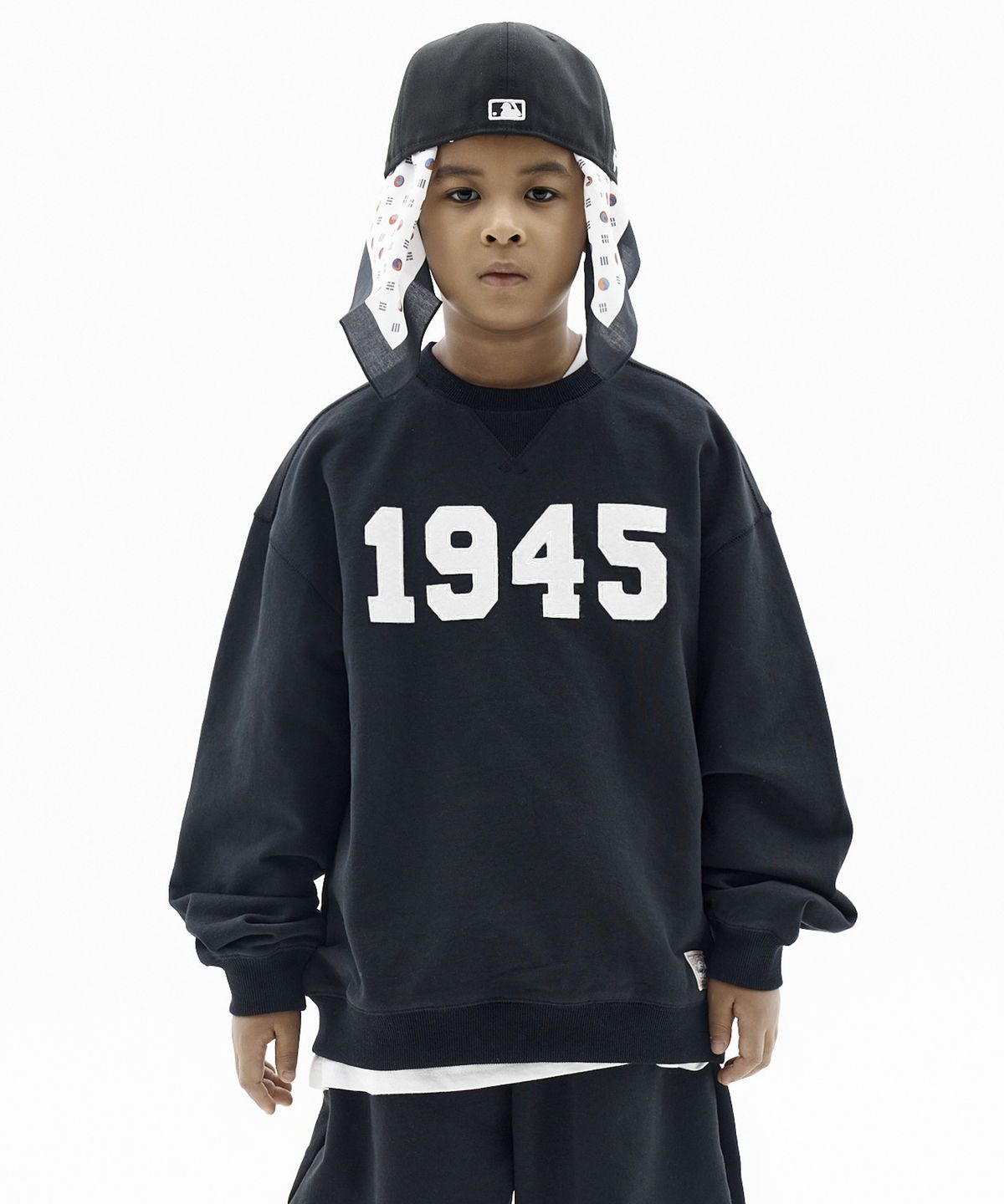 테이크이지 키즈(TAKEASY KIDS) 자이언트핏 1945 맨투맨(블랙)