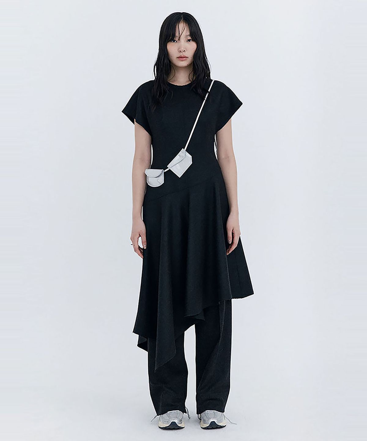 분더캄머(WNDERKAMMER) Raw-cut Wool Dress_Charcoal(로우컷 울 드레스_차콜)
