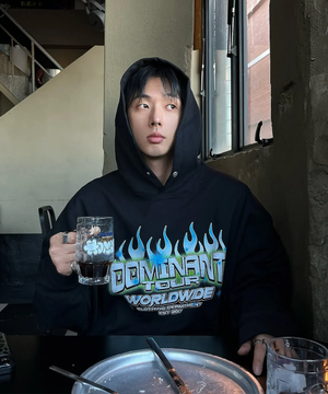 World Tour Hoodie Black