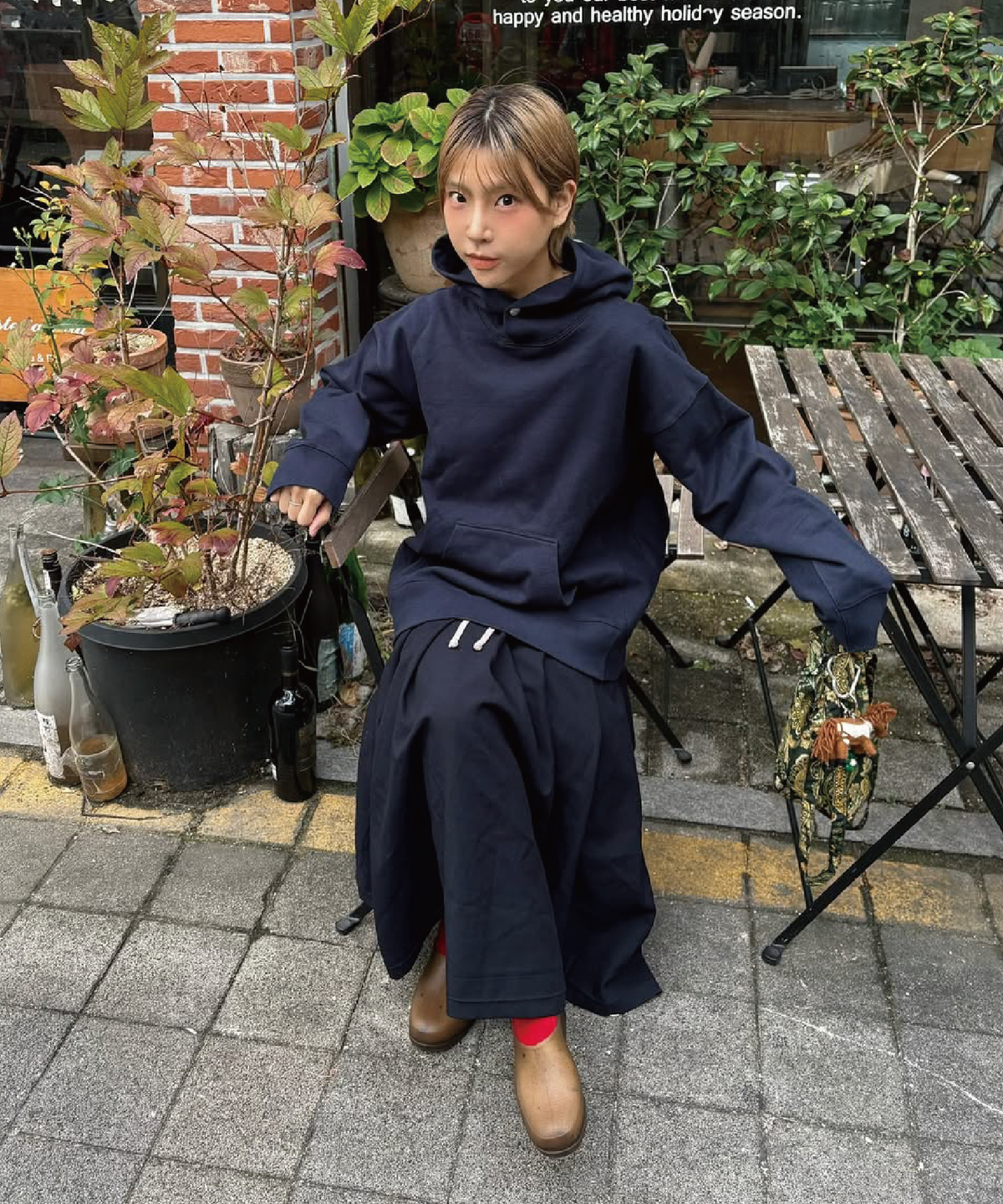 도미넌트(DOMINANT) Small Logo Hoodie-Navy