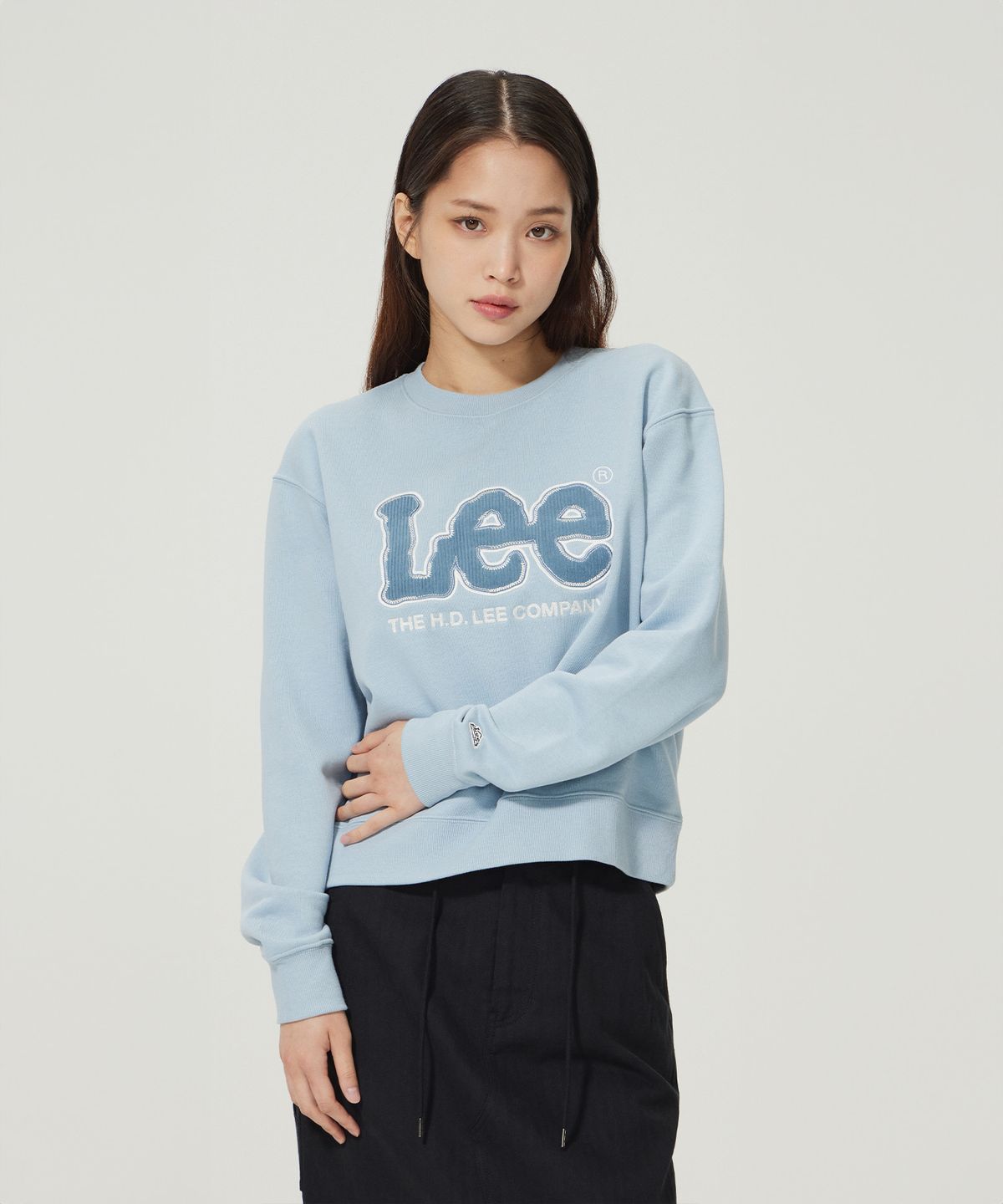 리(LEE) 코듀로이 로고 맨투맨 스카이 블루
