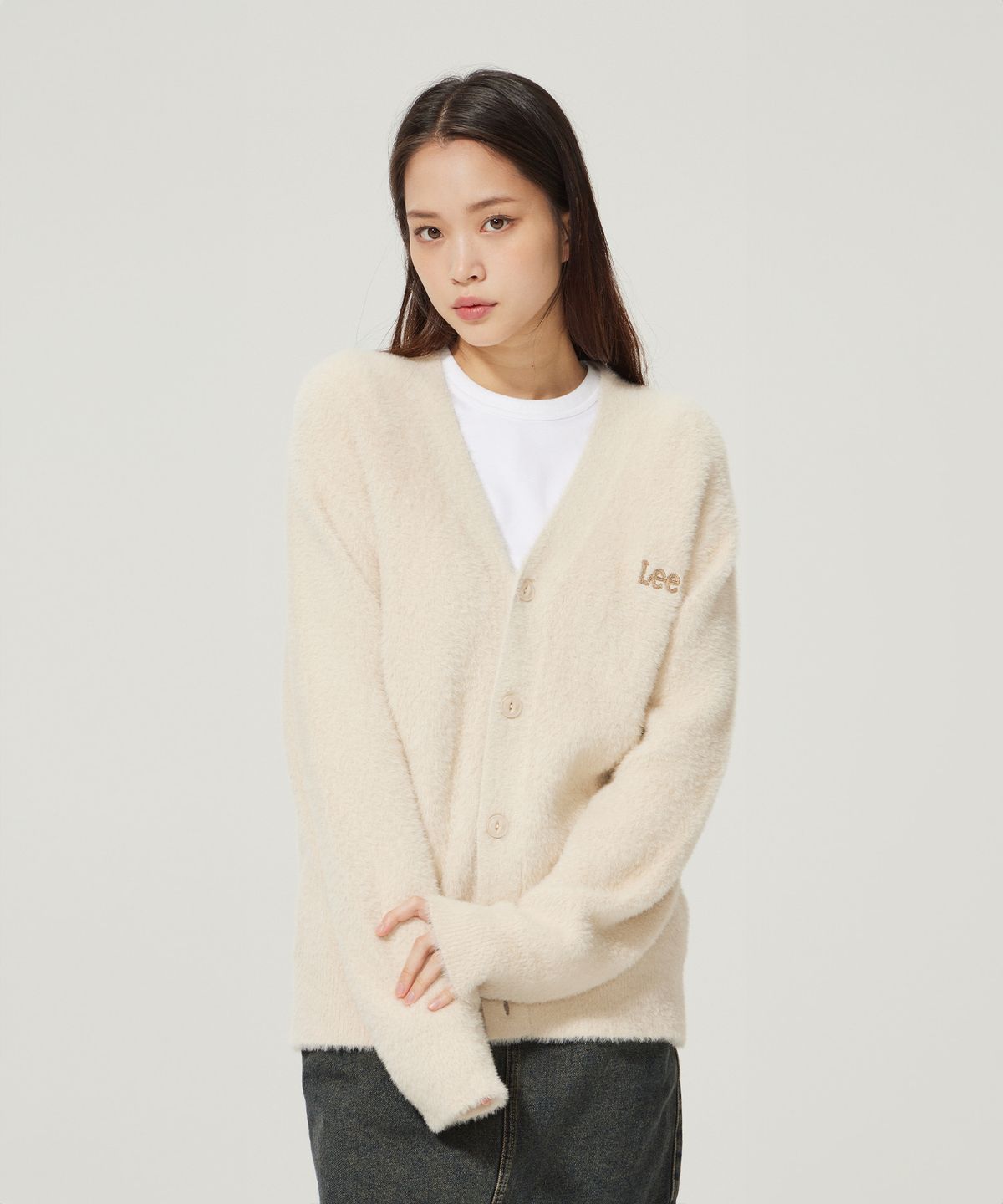 리(LEE) 헤어리 브이넥 가디건 샌드 베이지