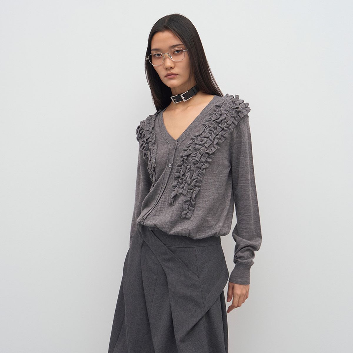 엘씨디씨티엠(LCDC™) ASYMMETRIC FRILL CARDIGAN