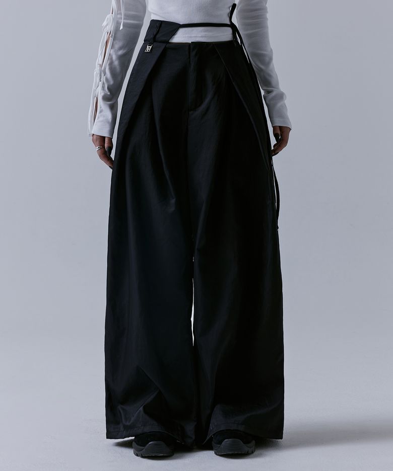 Unbalance Waist Strap Pants [ Black ]
