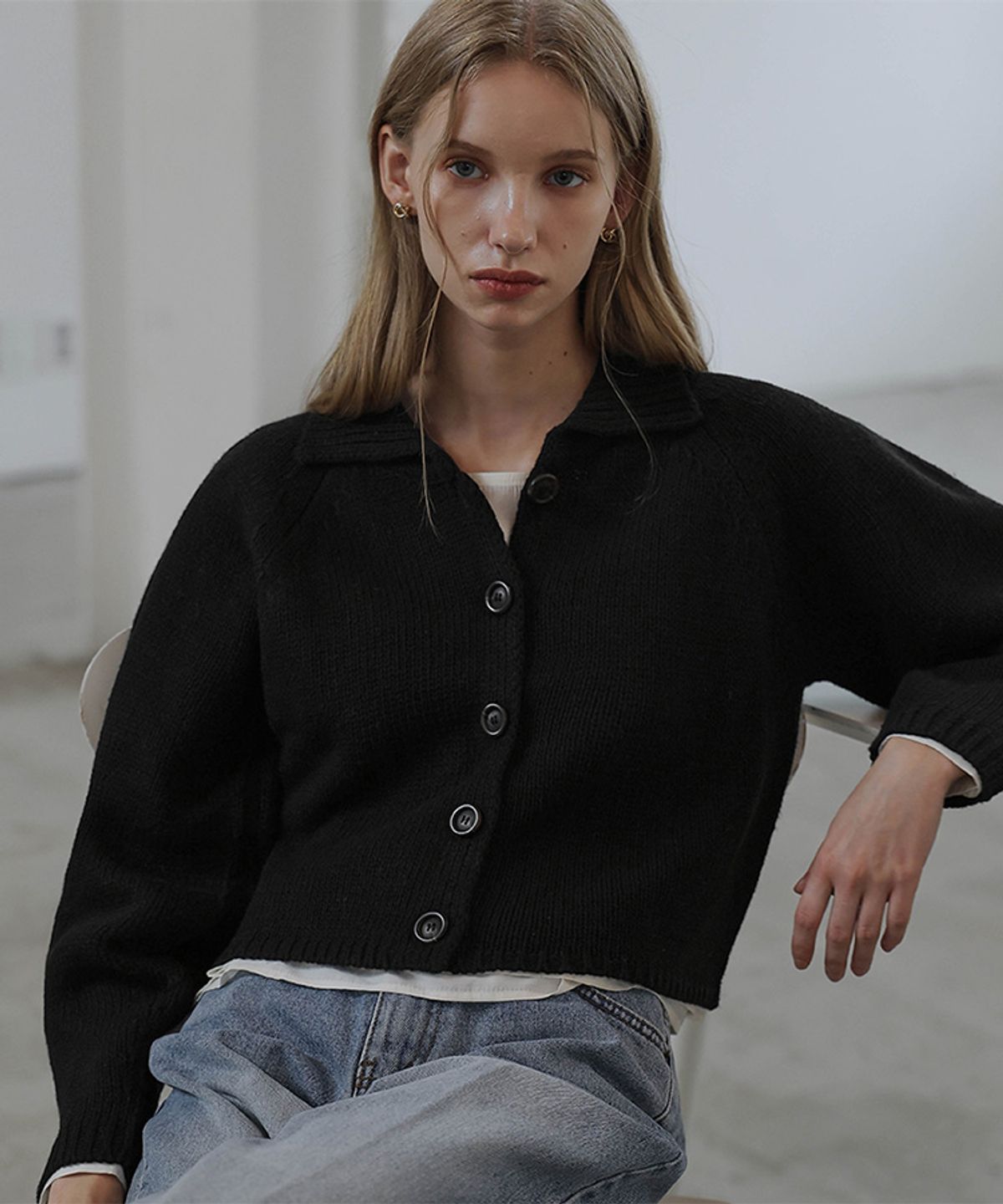 드헤베(DEHEVE) Raglan Volume Wool Cardigan [Black]