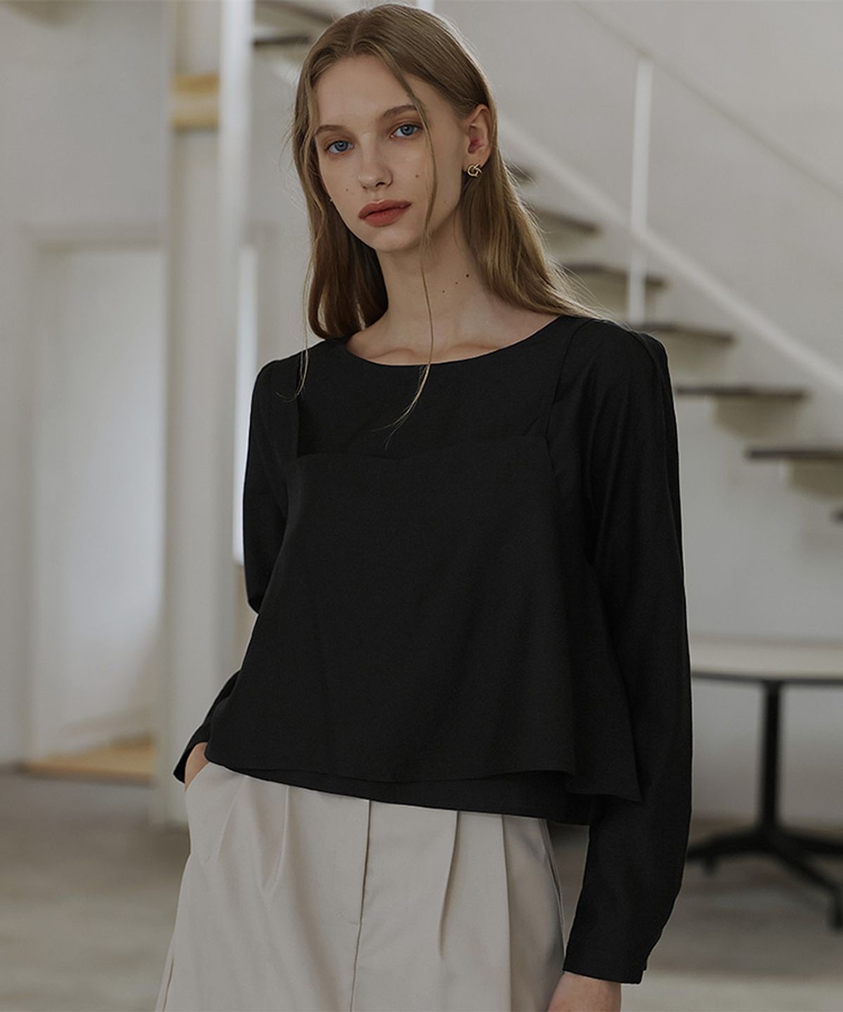 드헤베(DEHEVE) Bustier Layered Blouse [Black]