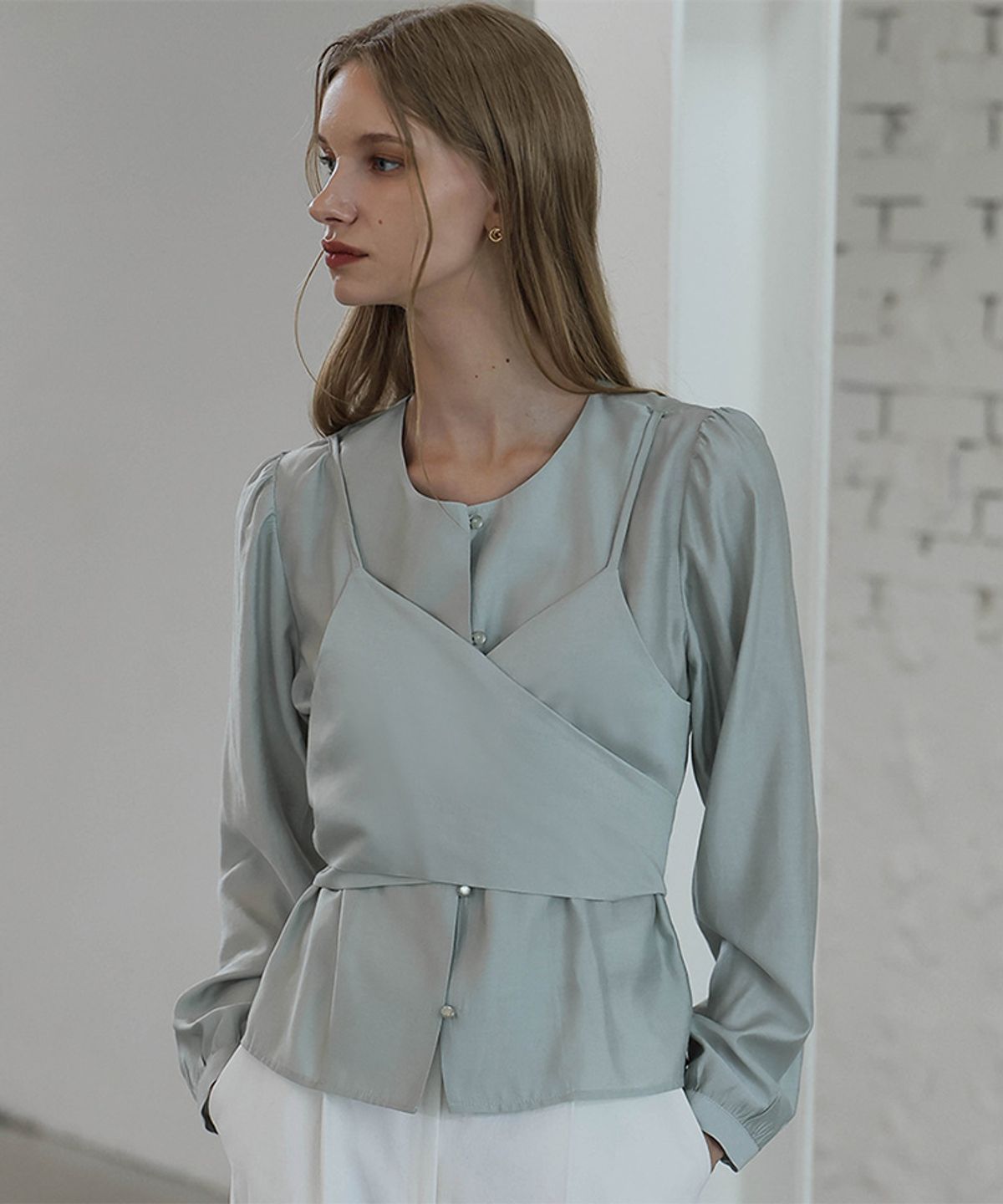 드헤베(DEHEVE) Day Layered Wrap Blouse [Mint]
