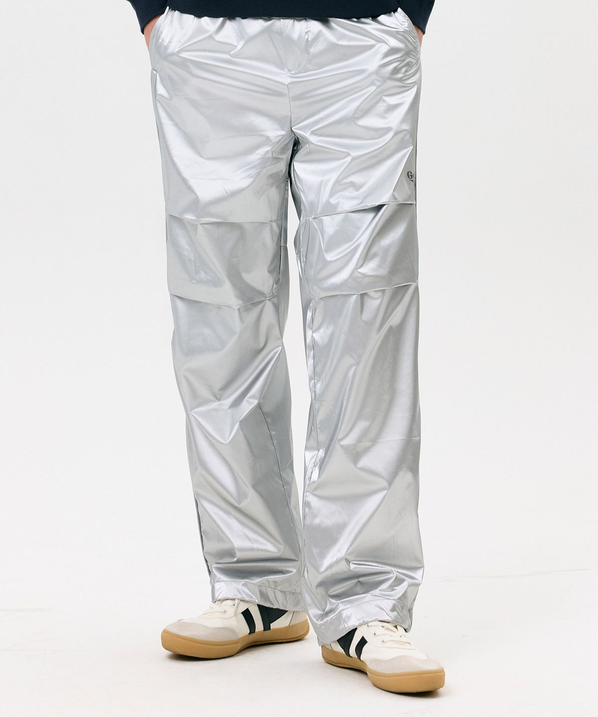 골라(GOLA) GLOSSY WOVEN PANTS [SILVER]