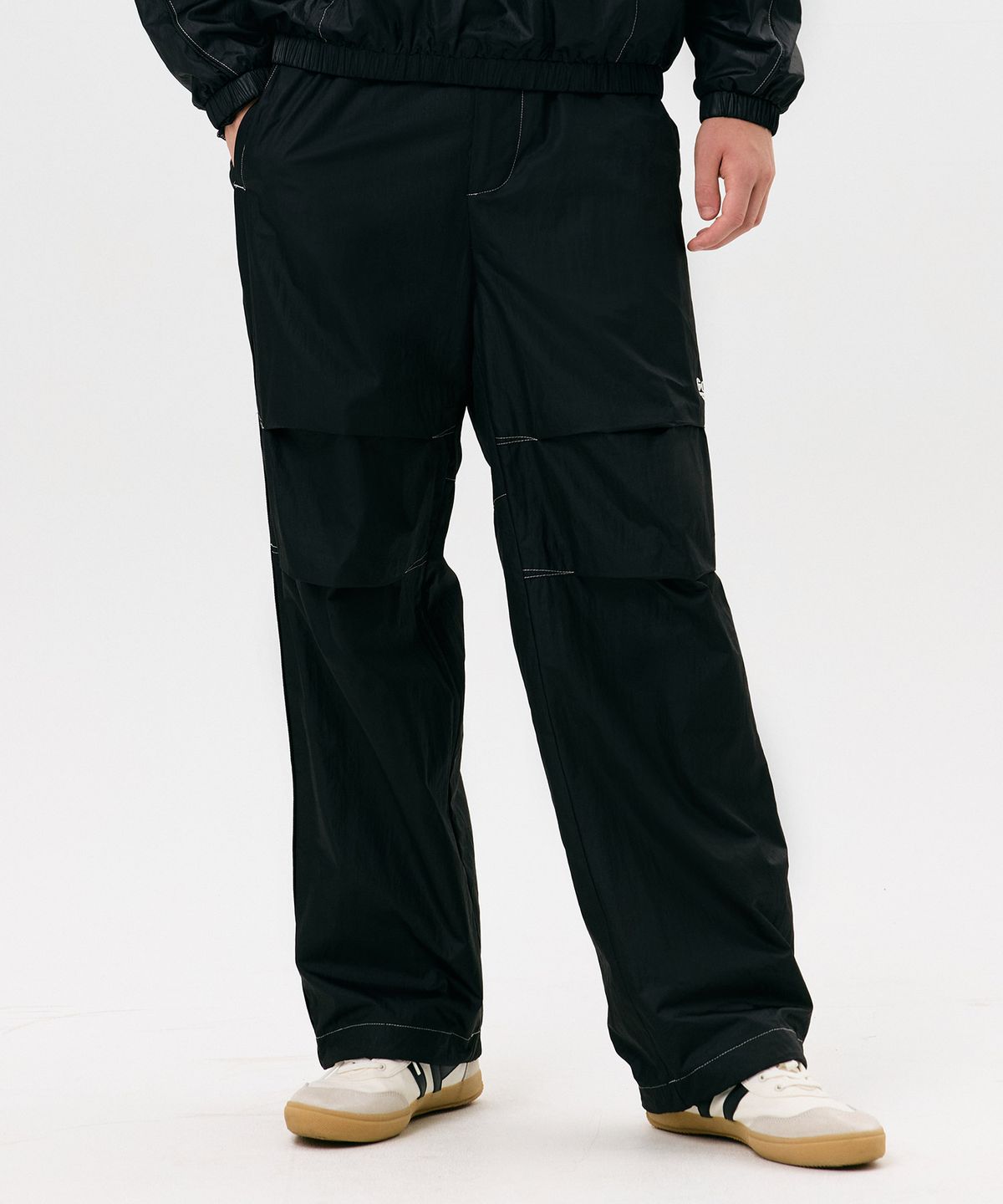 골라(GOLA) GLOSSY WOVEN PANTS [BLACK]