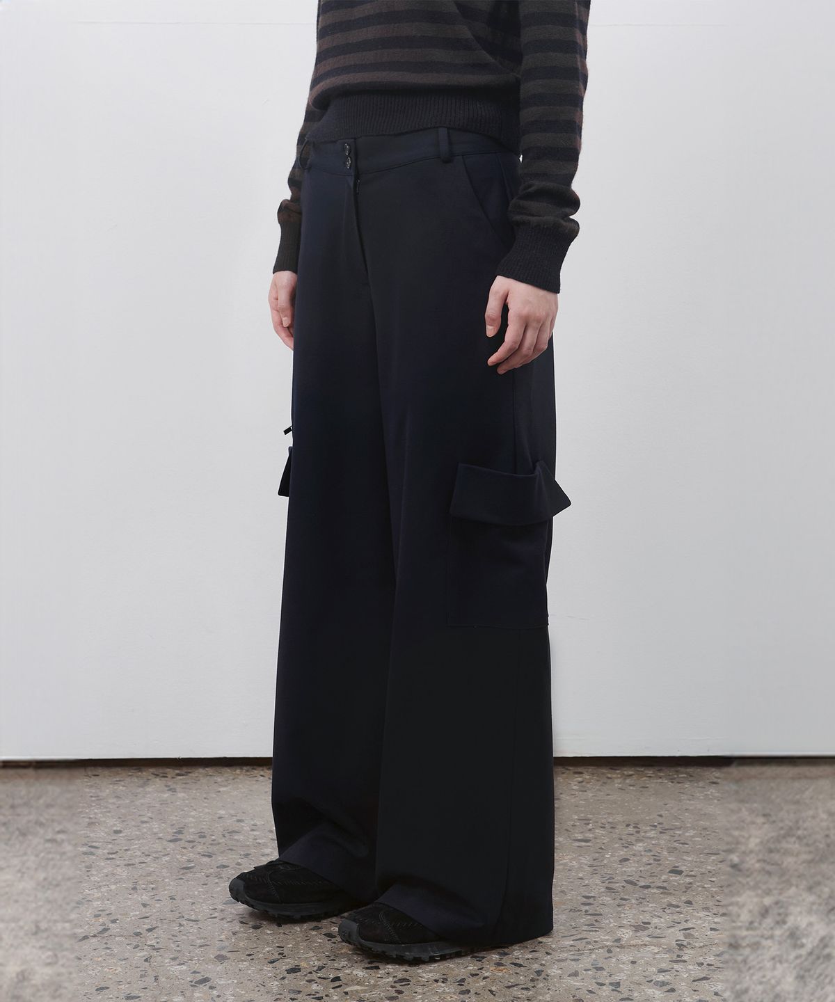 오헤시오(OHESHIO) WIDE POCKET SLACKS, DARK NAVY
