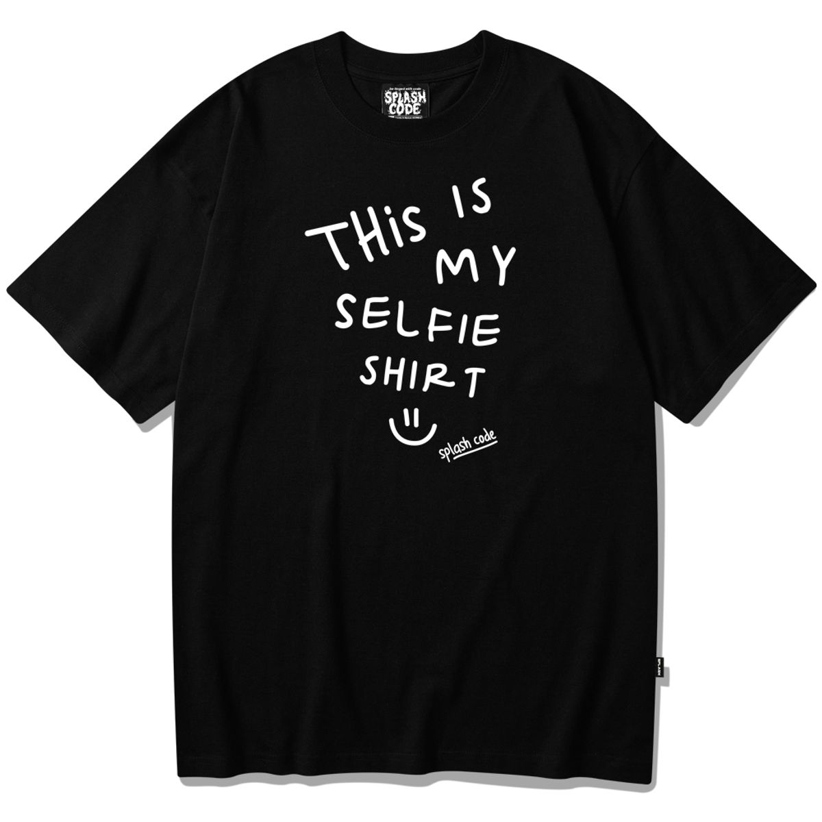 스플래시코드(SPLASHCODE) 반팔 티셔츠 블랙 - 셀피 셔츠 두들(Selfie Shirt Doddle)