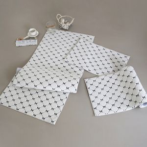 메이즈 리본 자수 인조 양털 단모  러그