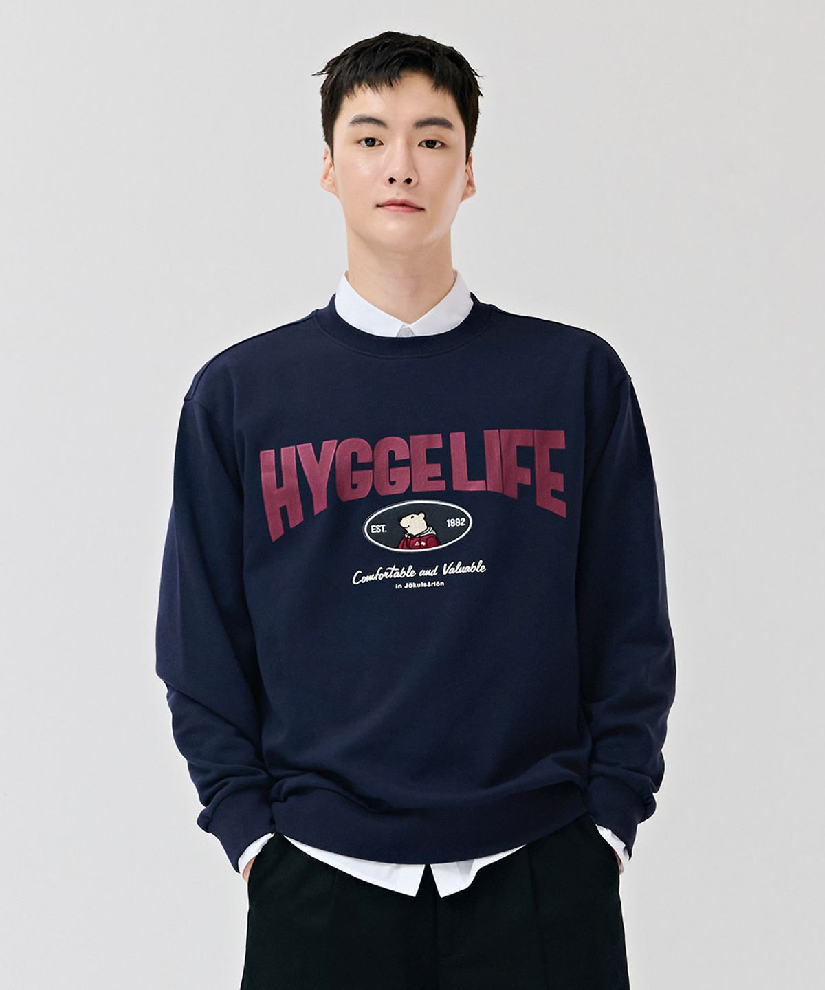 체이스컬트(CHASECULT) 공용 캐릭터 그래픽 맨투맨 티셔츠-네이비